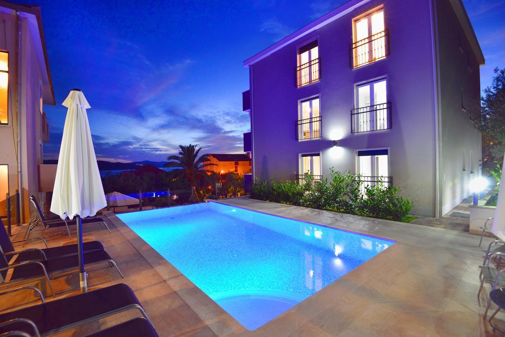Apartments Villa Coratina Трогир Экстерьер фото
